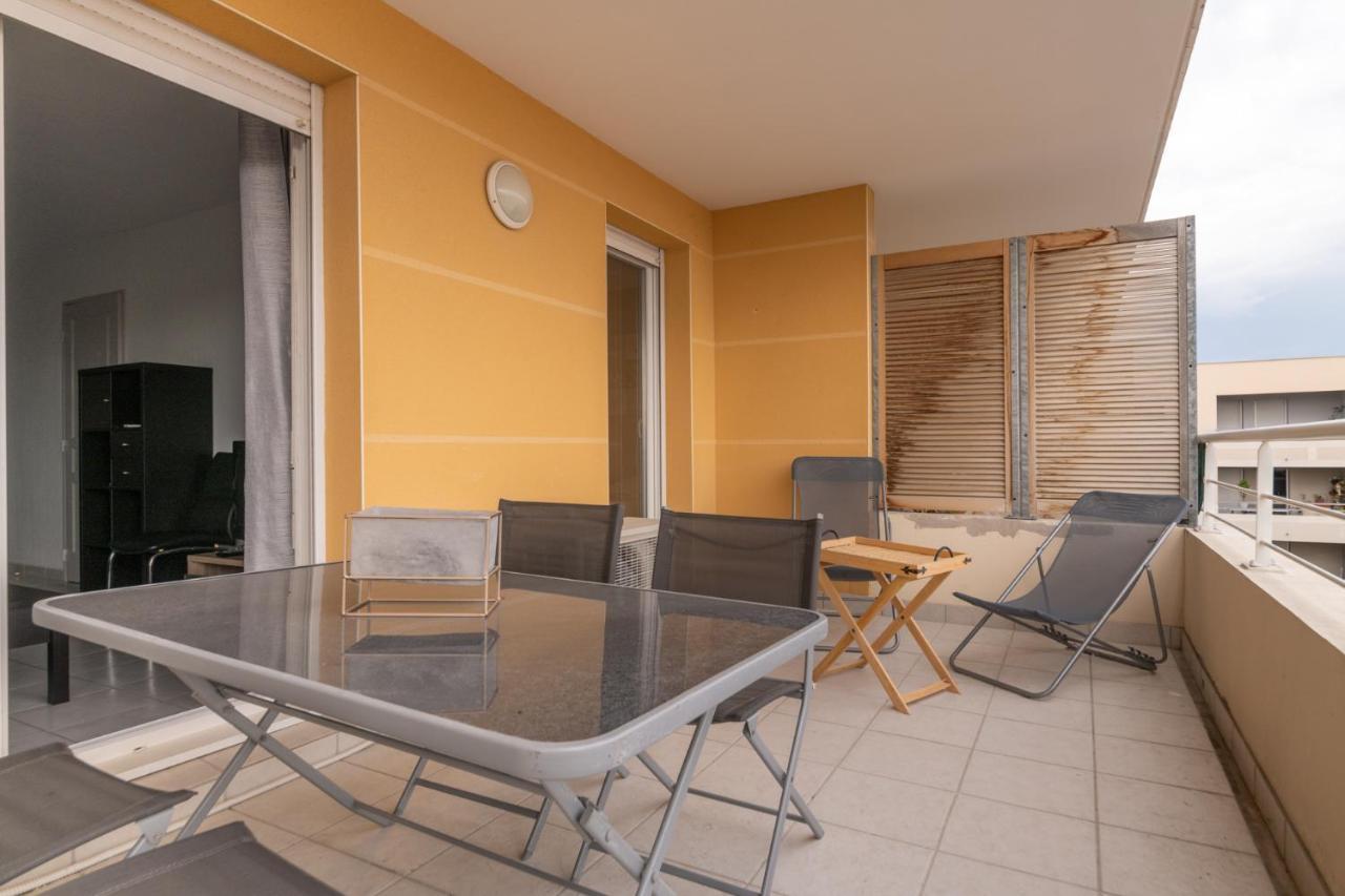Appt De Charme Avec Grand Balcon Proche Avignon Wifi Gratuit Daire Monteux Dış mekan fotoğraf